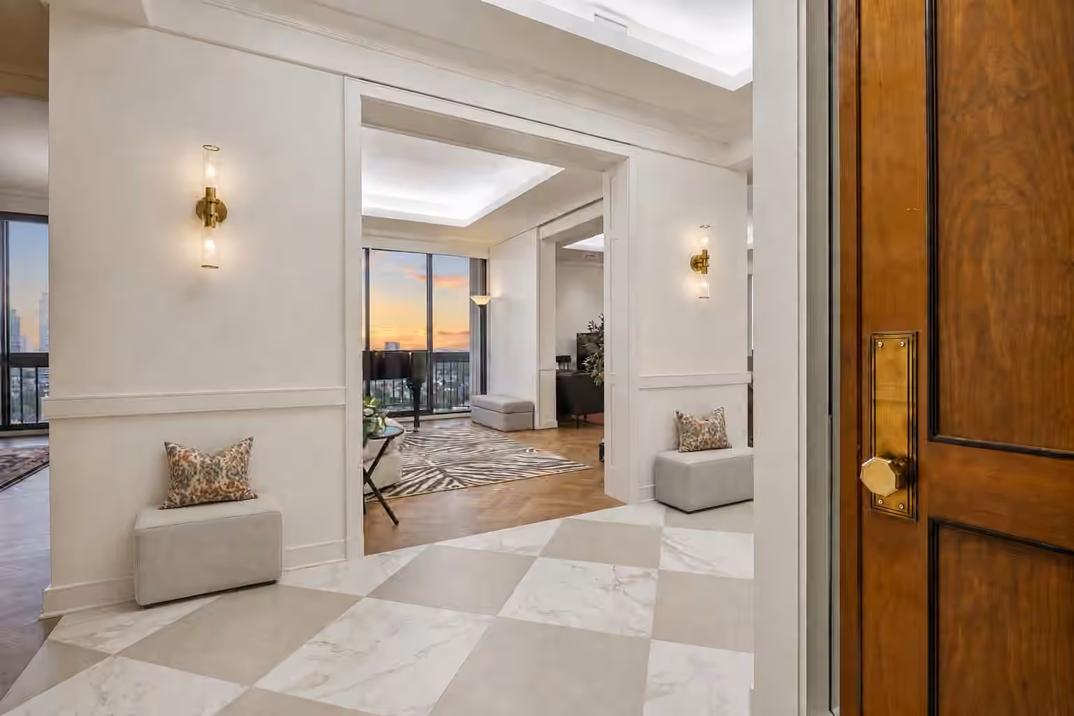 Photo 4 of 5001 WOODWAY Drive PH2, Houston, TX