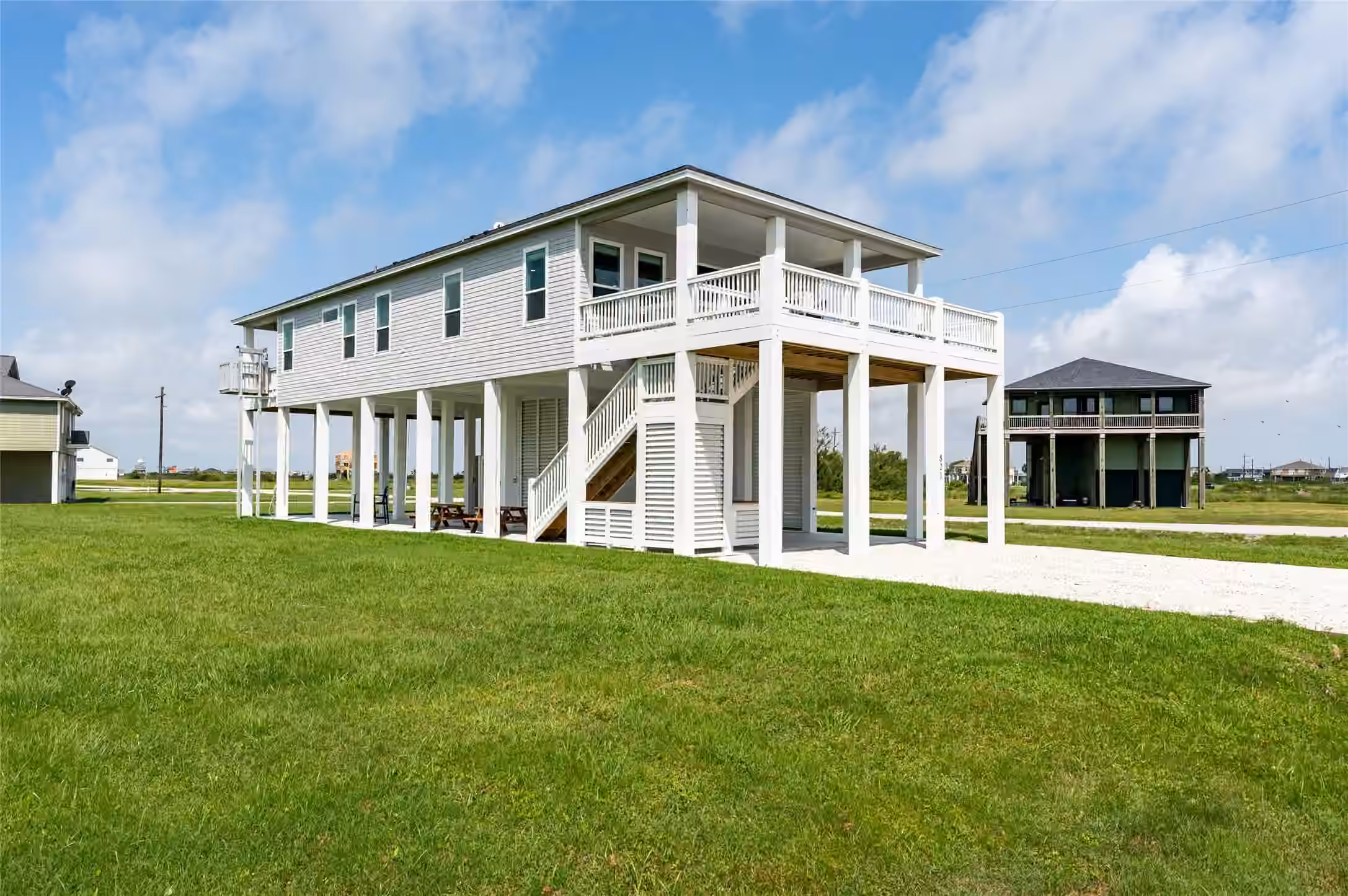 Photo 7 of 821 Casa Drive, Crystal Beach, TX