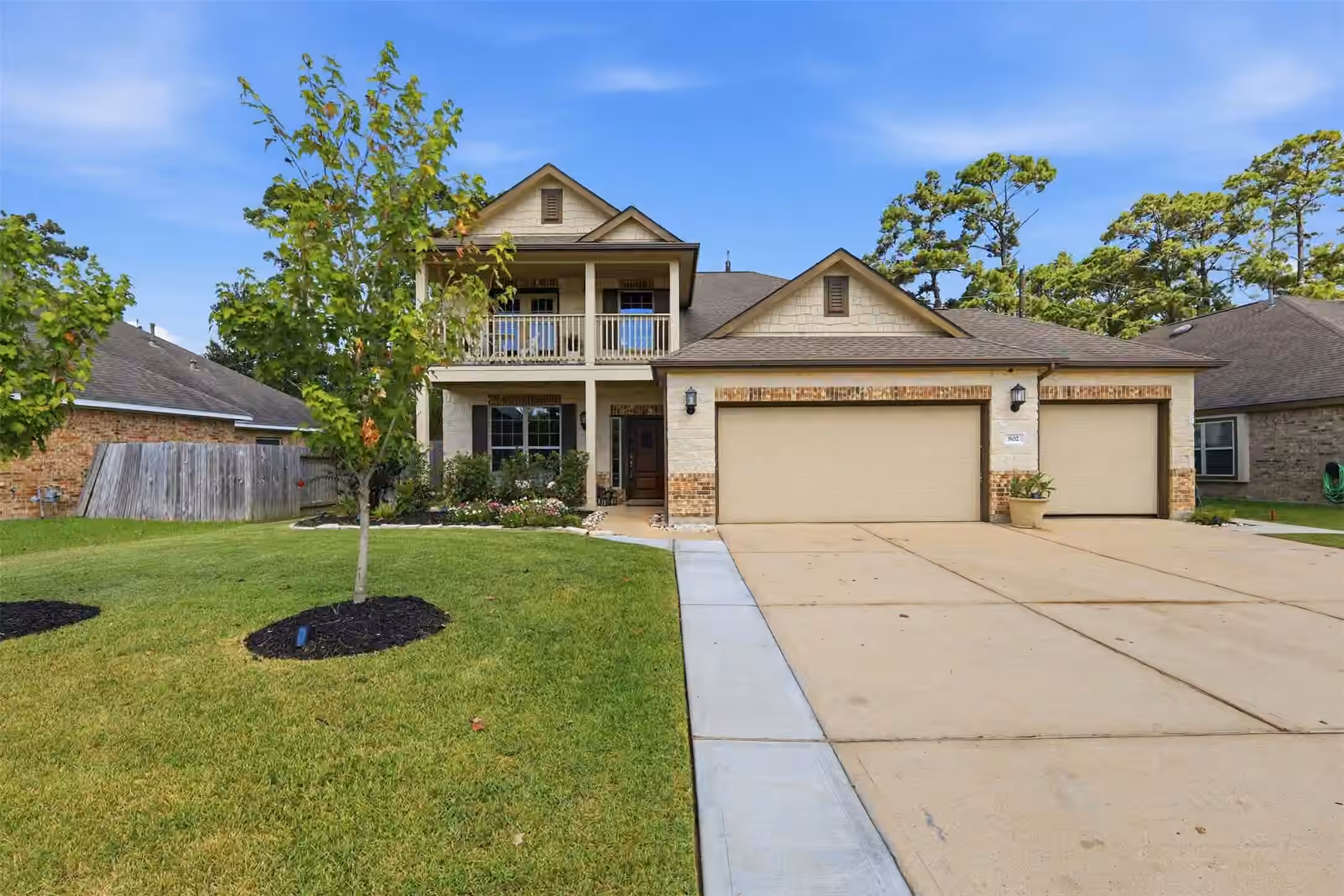 Photo 2 of 802 S Chamfer Way, Crosby, TX