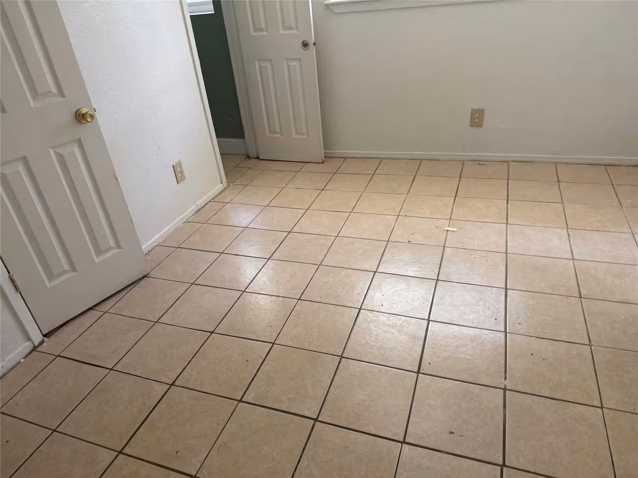 Photo 7 of 9842 Lum Lane, Houston, TX