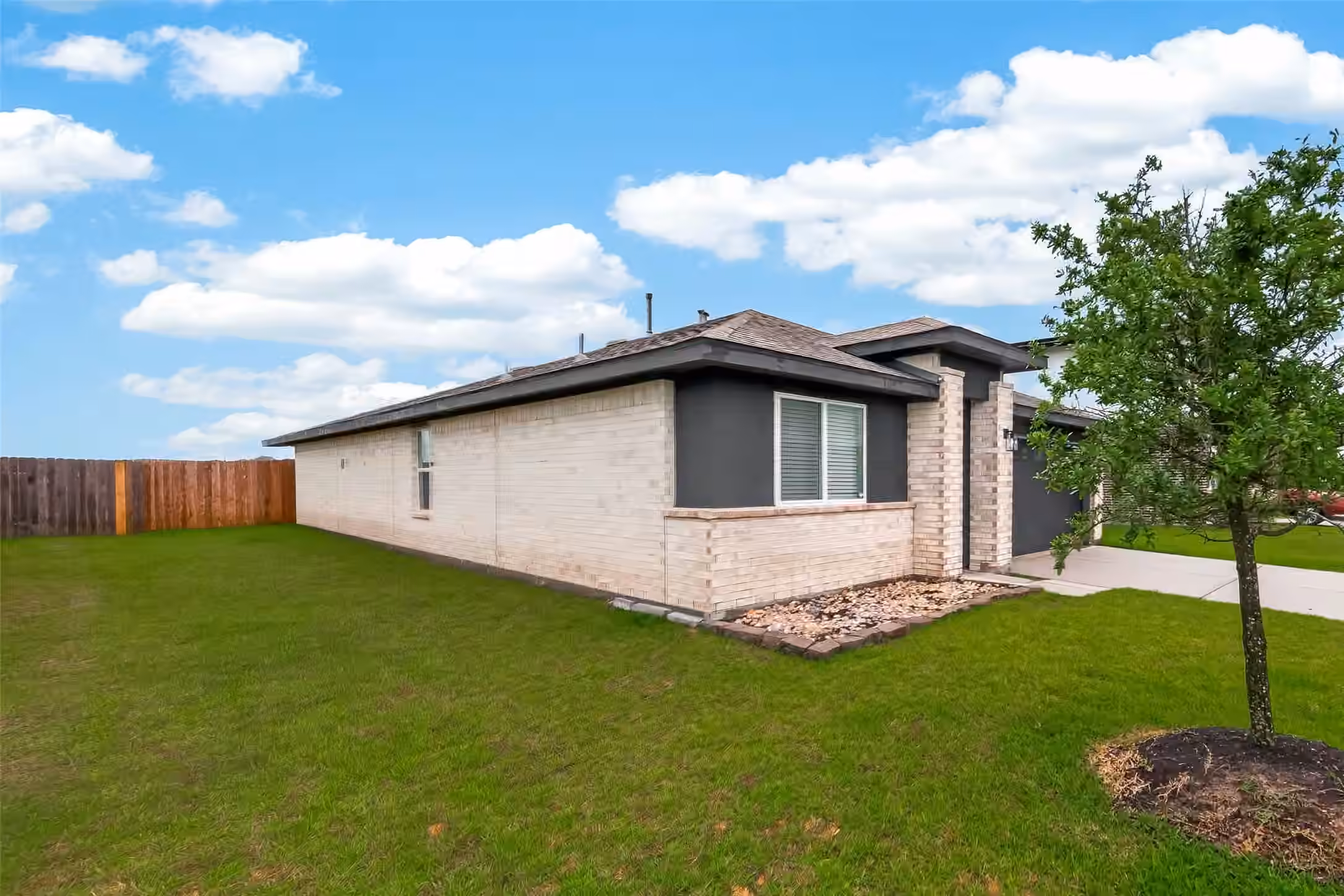 Photo 2 of 14519 Sweet Water Drive, Baytown, TX