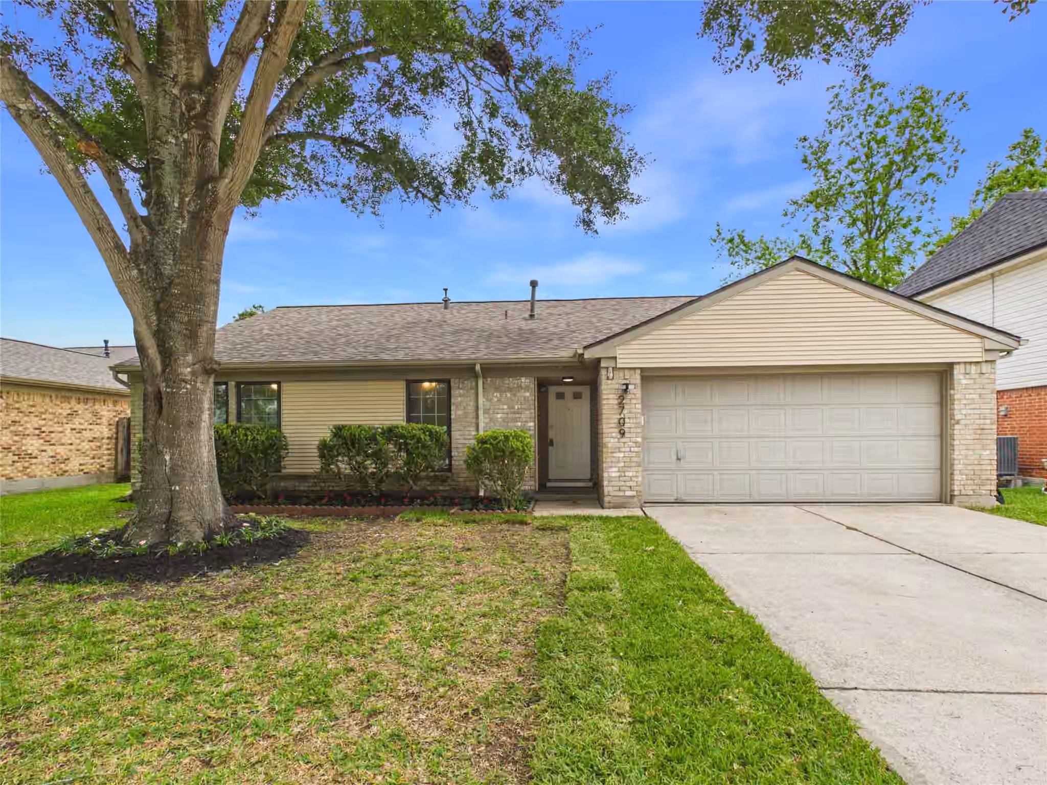 Photo of 2709 Merrimac Drive, League City, TX