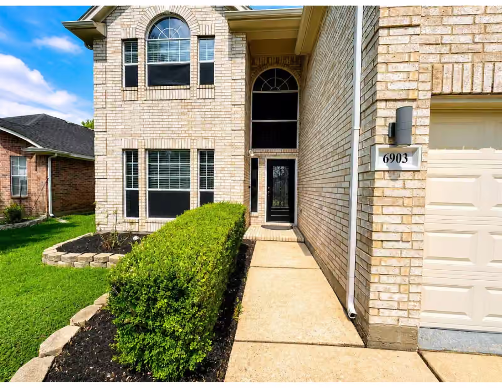 Photo 3 of 6903 Renata Circle, Houston, TX