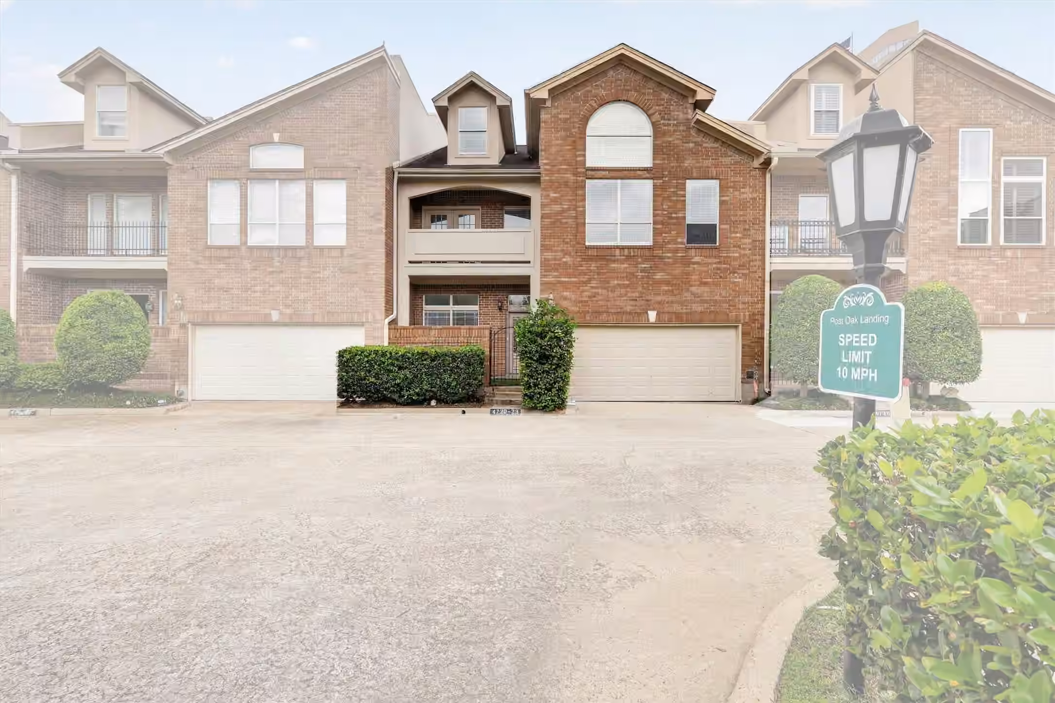 Photo 2 of 4720 Post Oak Timber Drive 23, Houston, TX