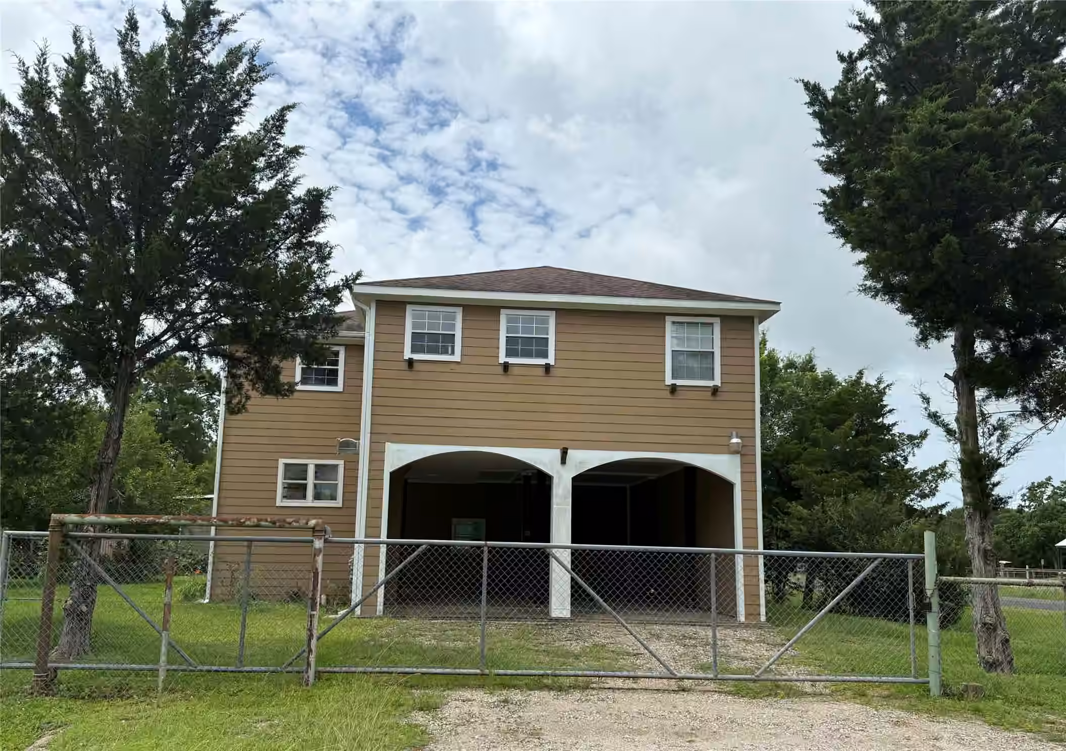 Photo of 127 Metzwright Drive, Anahuac, TX