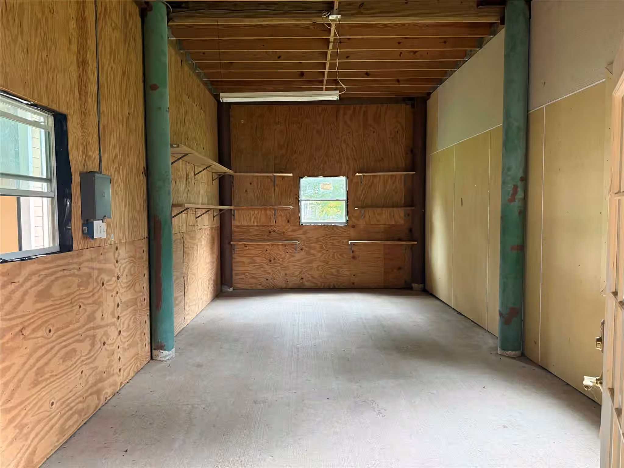 Photo 4 of 127 Metzwright Drive, Anahuac, TX
