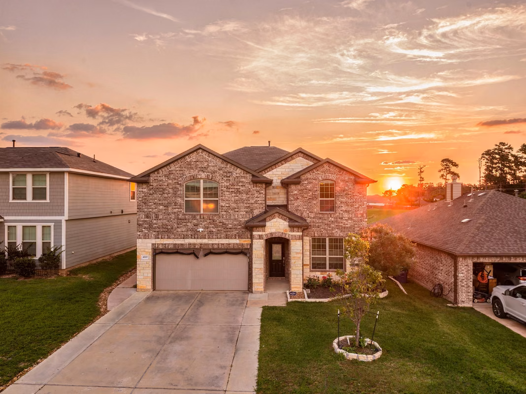 Photo of 40227 S Hill Pass, Magnolia, TX 77354