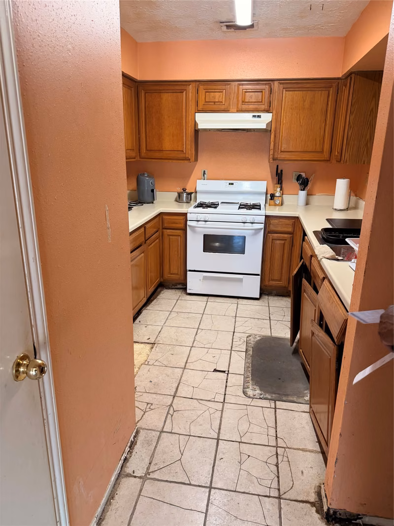 Photo 5 of 8518 Scenic Green Drive, Houston, TX