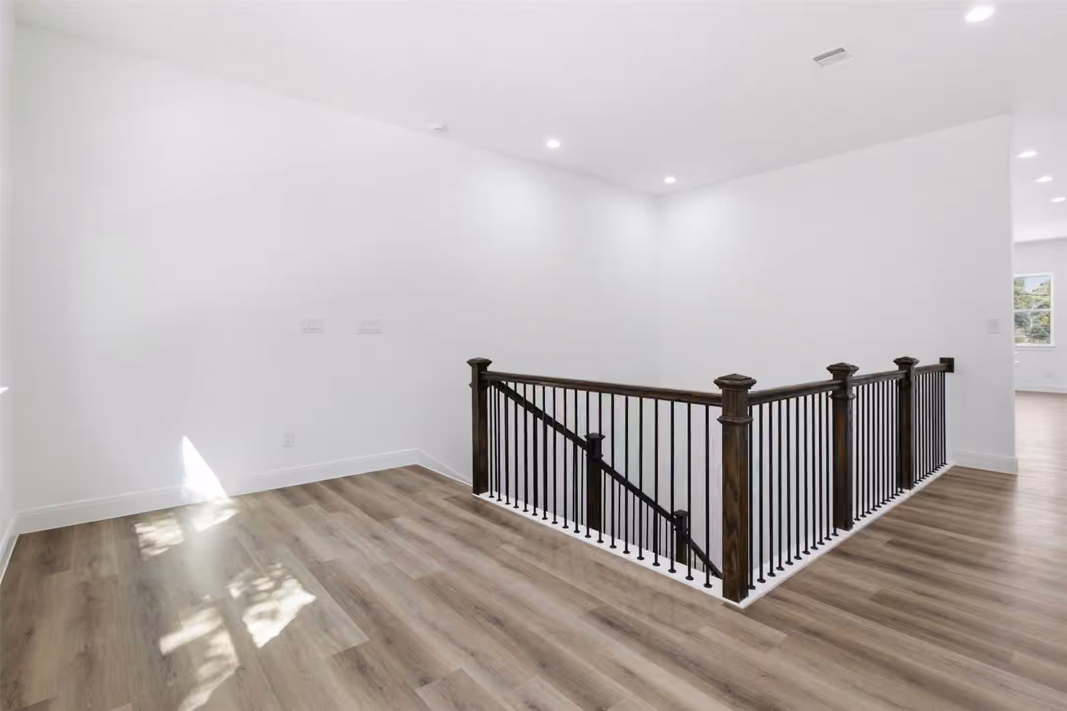 Photo 6 of 2104 Montana Street, Baytown, TX