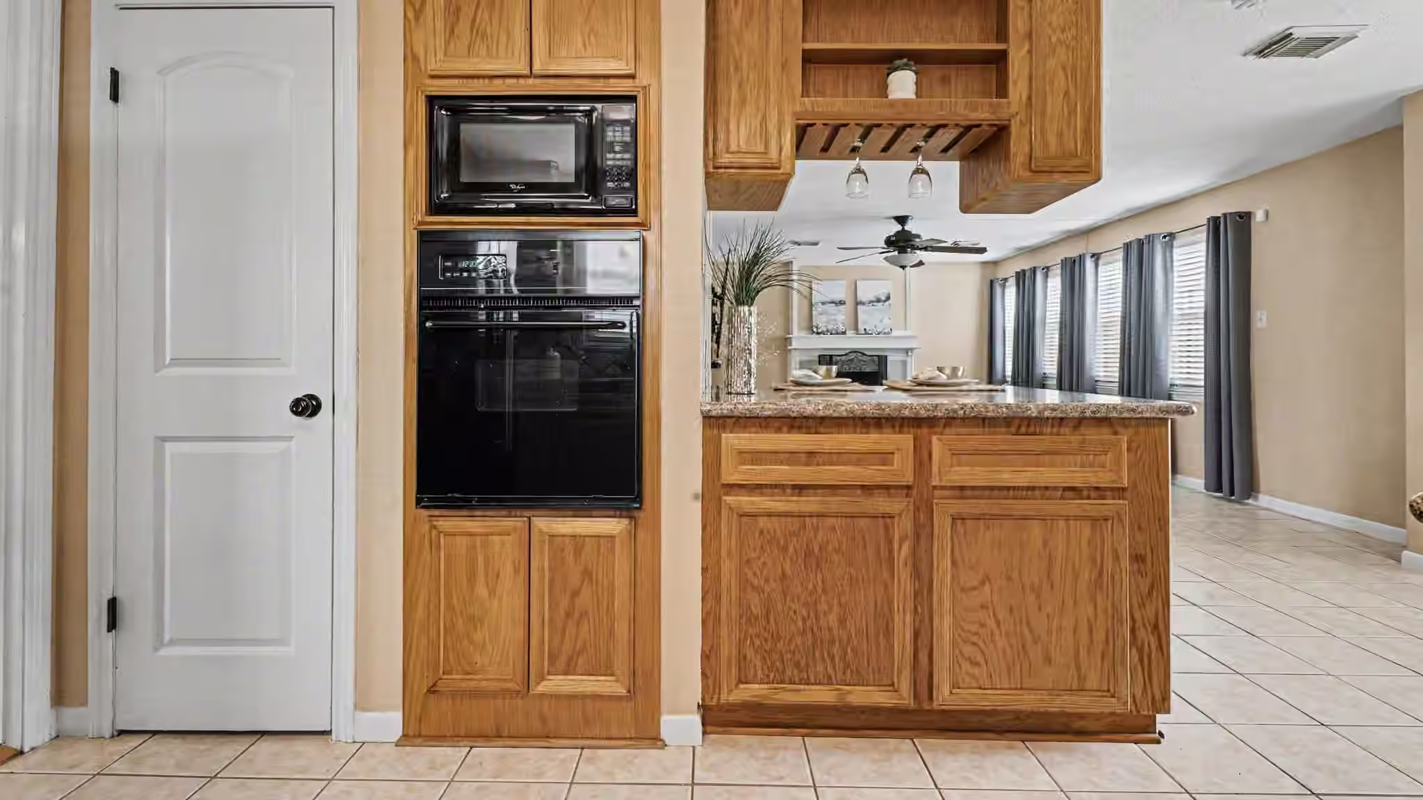 Photo 7 of 15914 Dunmoor Drive, Houston, TX