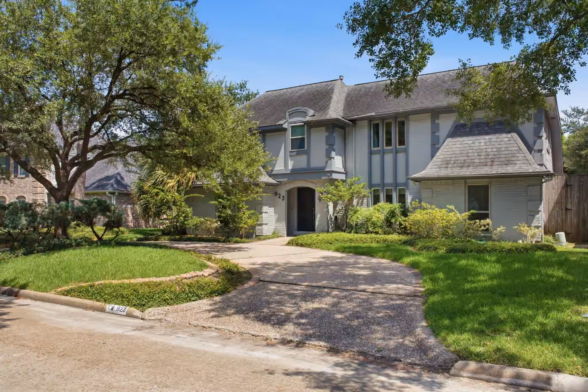 Photo of 923 Daria Drive, Houston, TX 77079