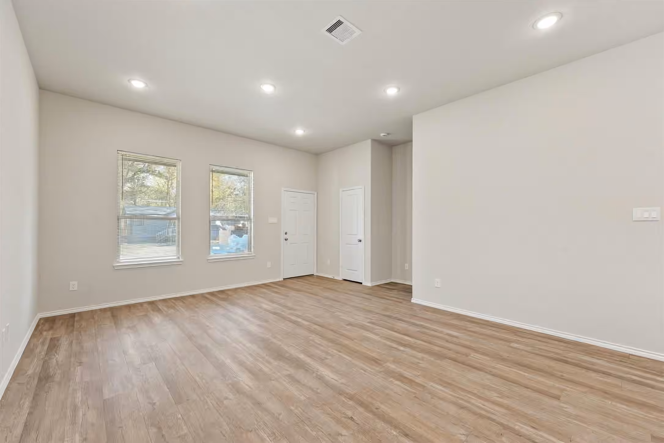 Photo 6 of 10178 Barberry Street, Willis, TX
