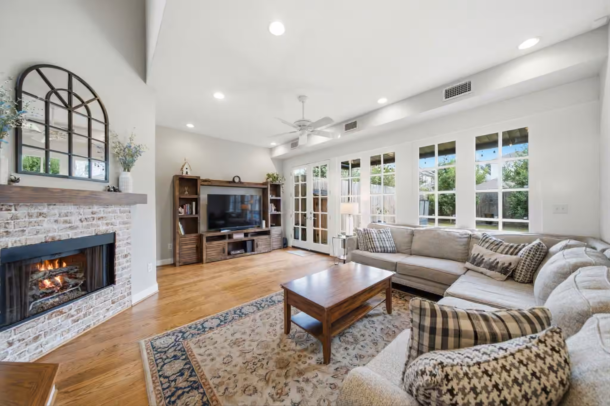 Photo 4 of 509 W 22nd Street, Houston, TX