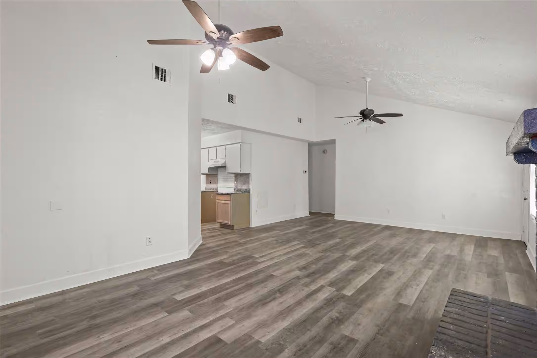 Photo 5 of 10027 Towne Mist Drive, Sugar Land, TX