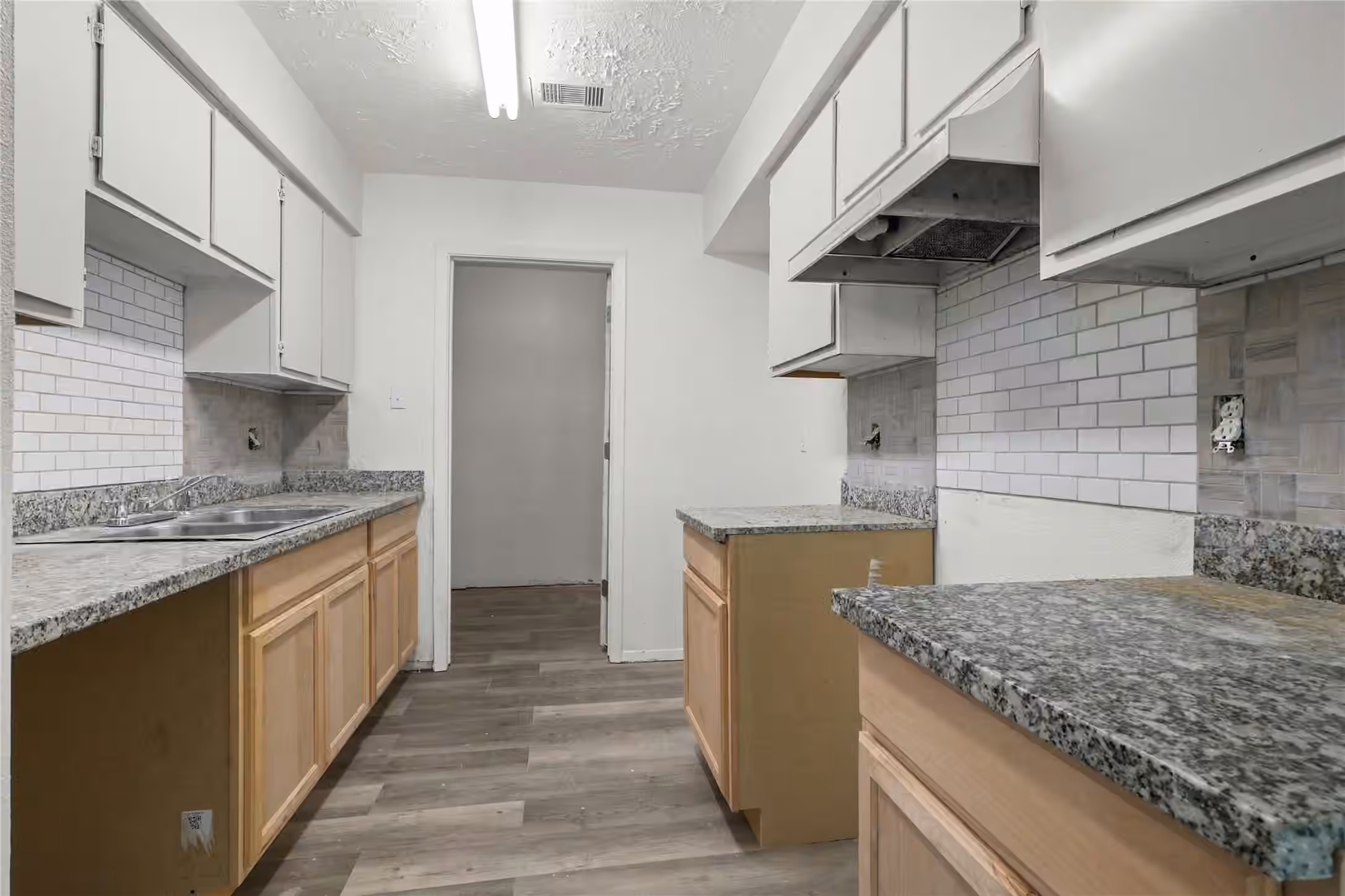 Photo 7 of 10027 Towne Mist Drive, Sugar Land, TX