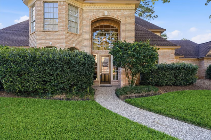 Photo 5 of 5819 Rocky Brook Drive, Houston, TX