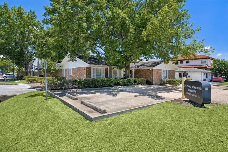 Photo 3 of 4742 W Alabama Street 1, Houston, TX