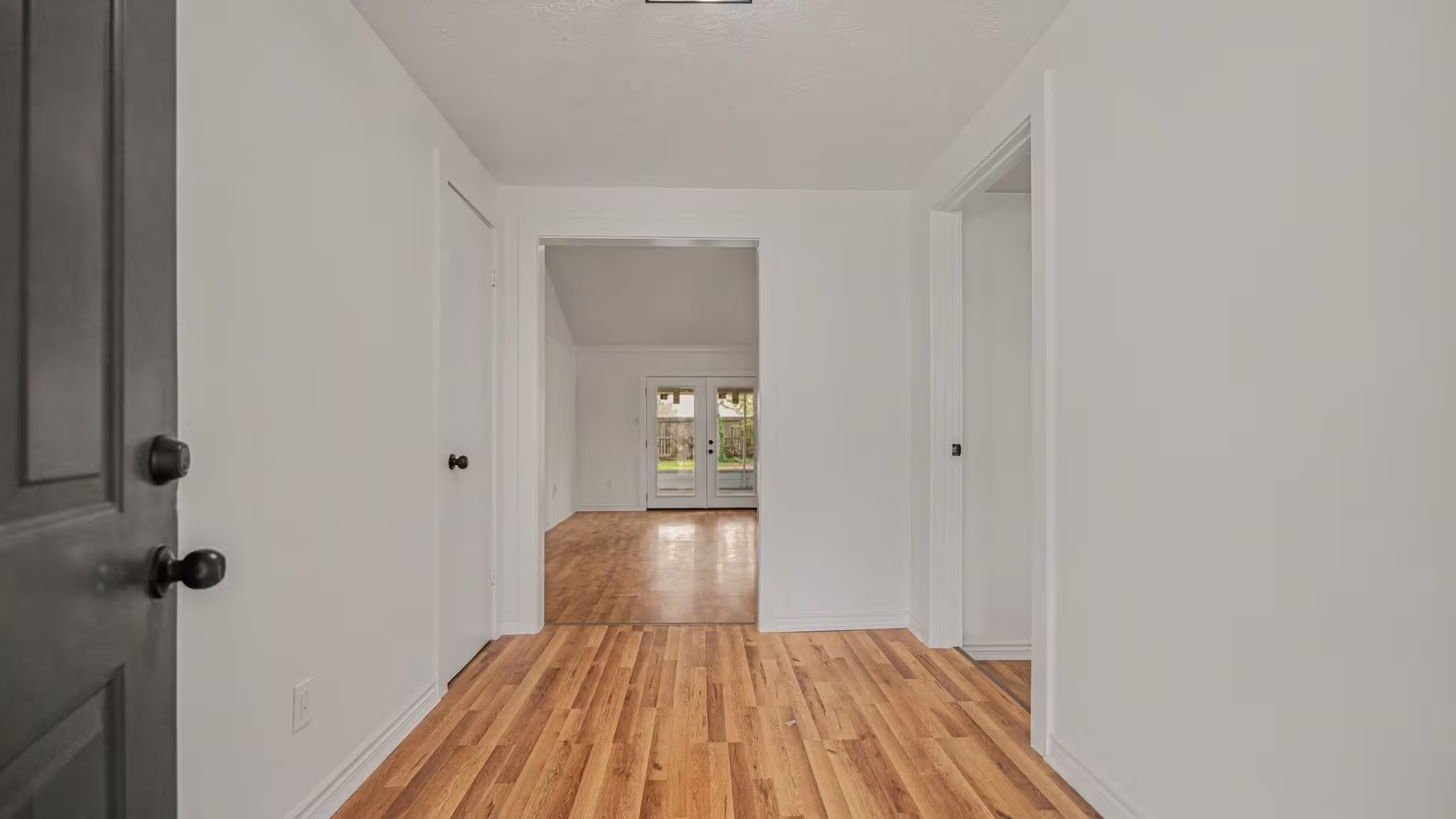 Photo 3 of 4523 Hemlock Drive, Baytown, TX