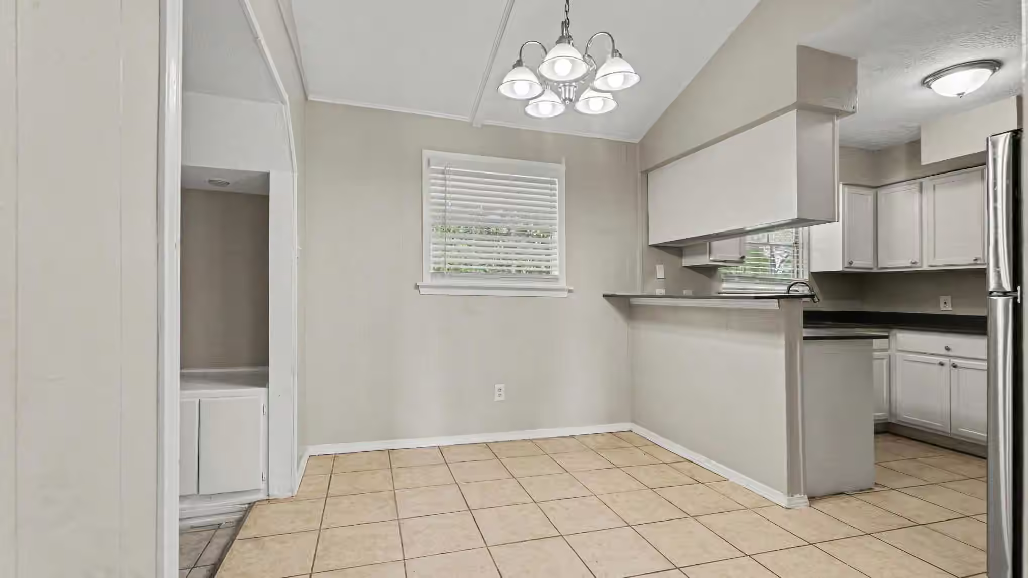 Photo 7 of 722 N Fall Creek Drive, Houston, TX