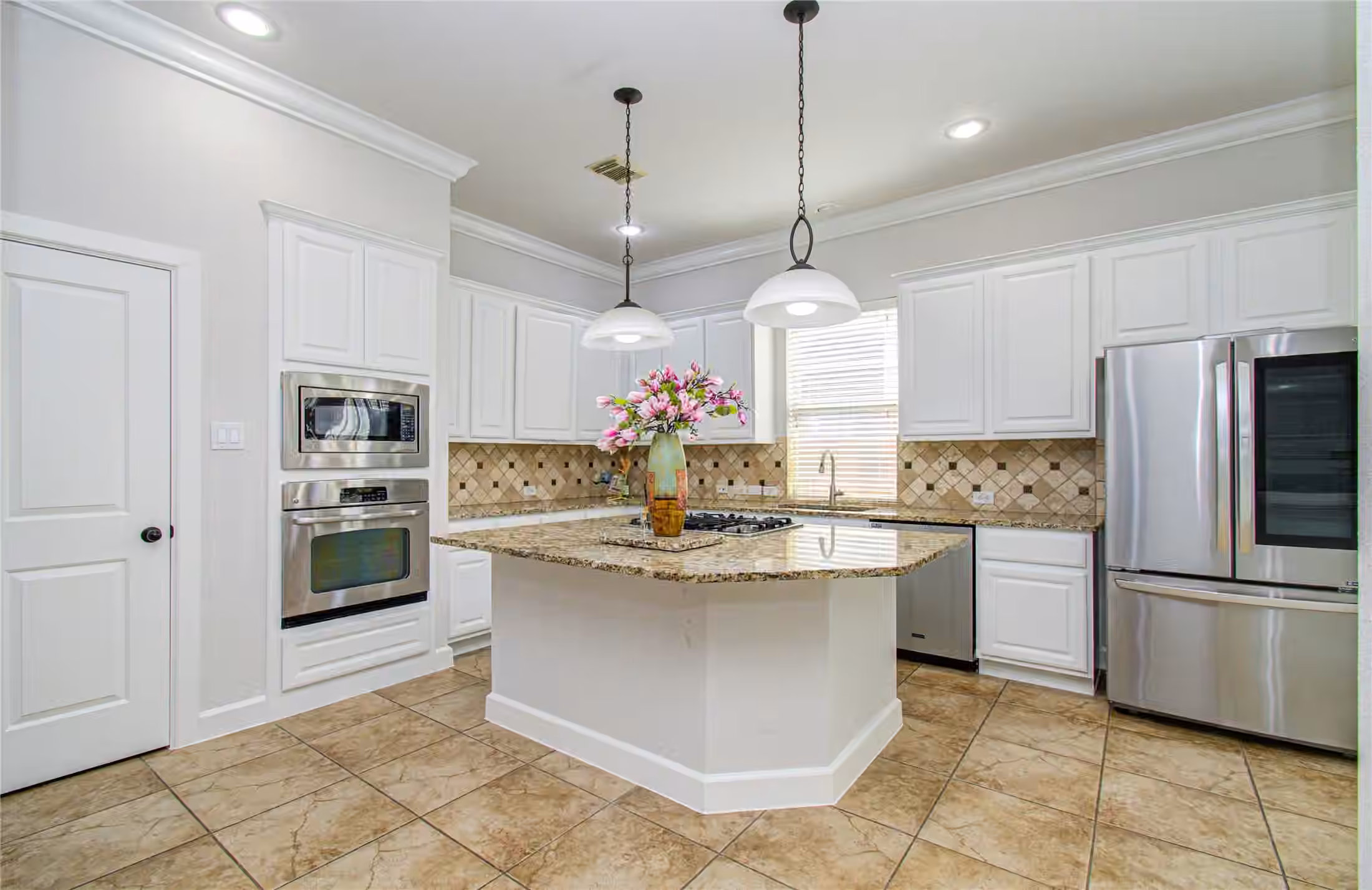 Photo 5 of 814 Hollington Way, Sugar Land, TX
