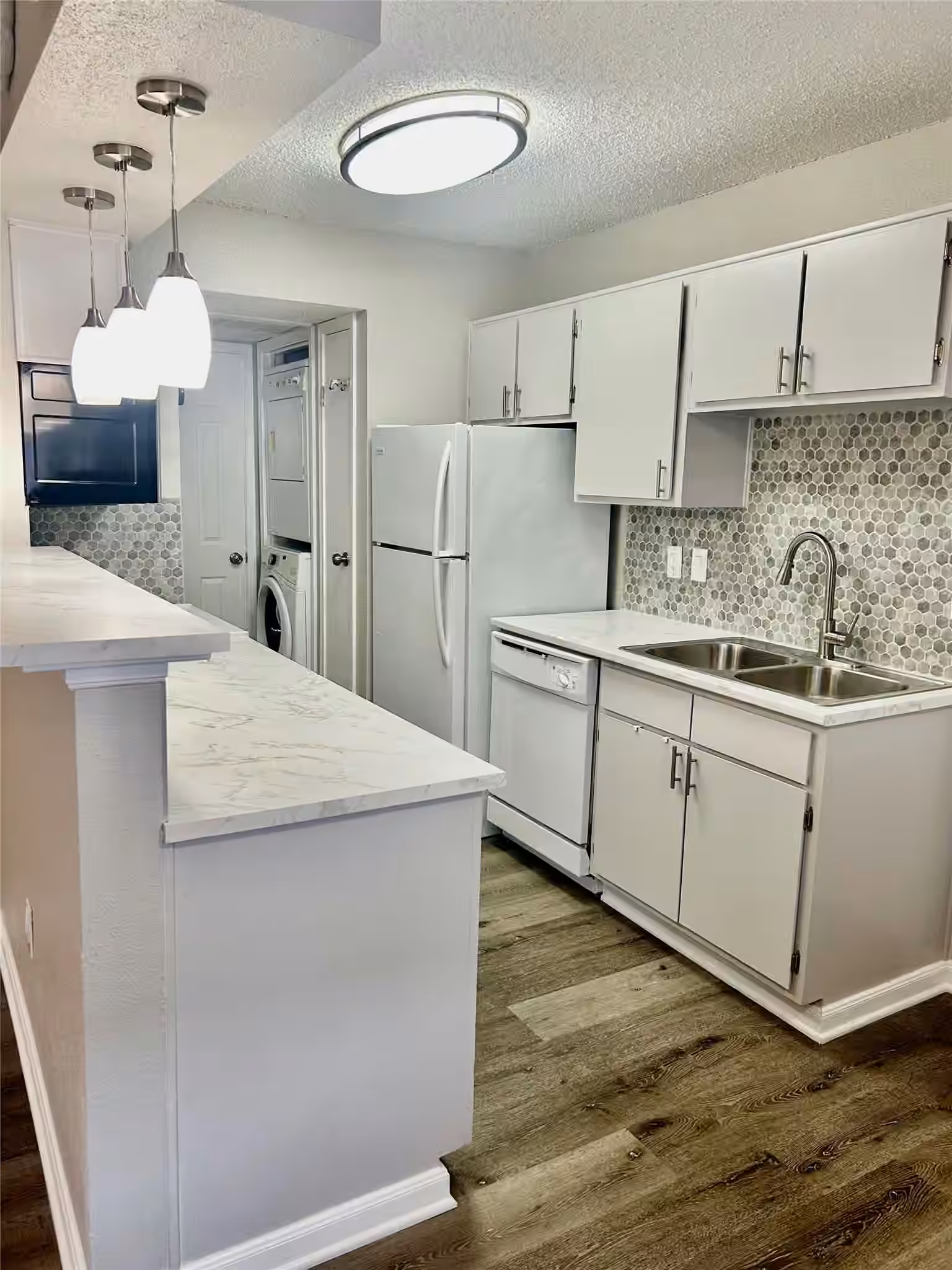Photo 3 of 12660 Ashford Point Drive 608, Houston, TX
