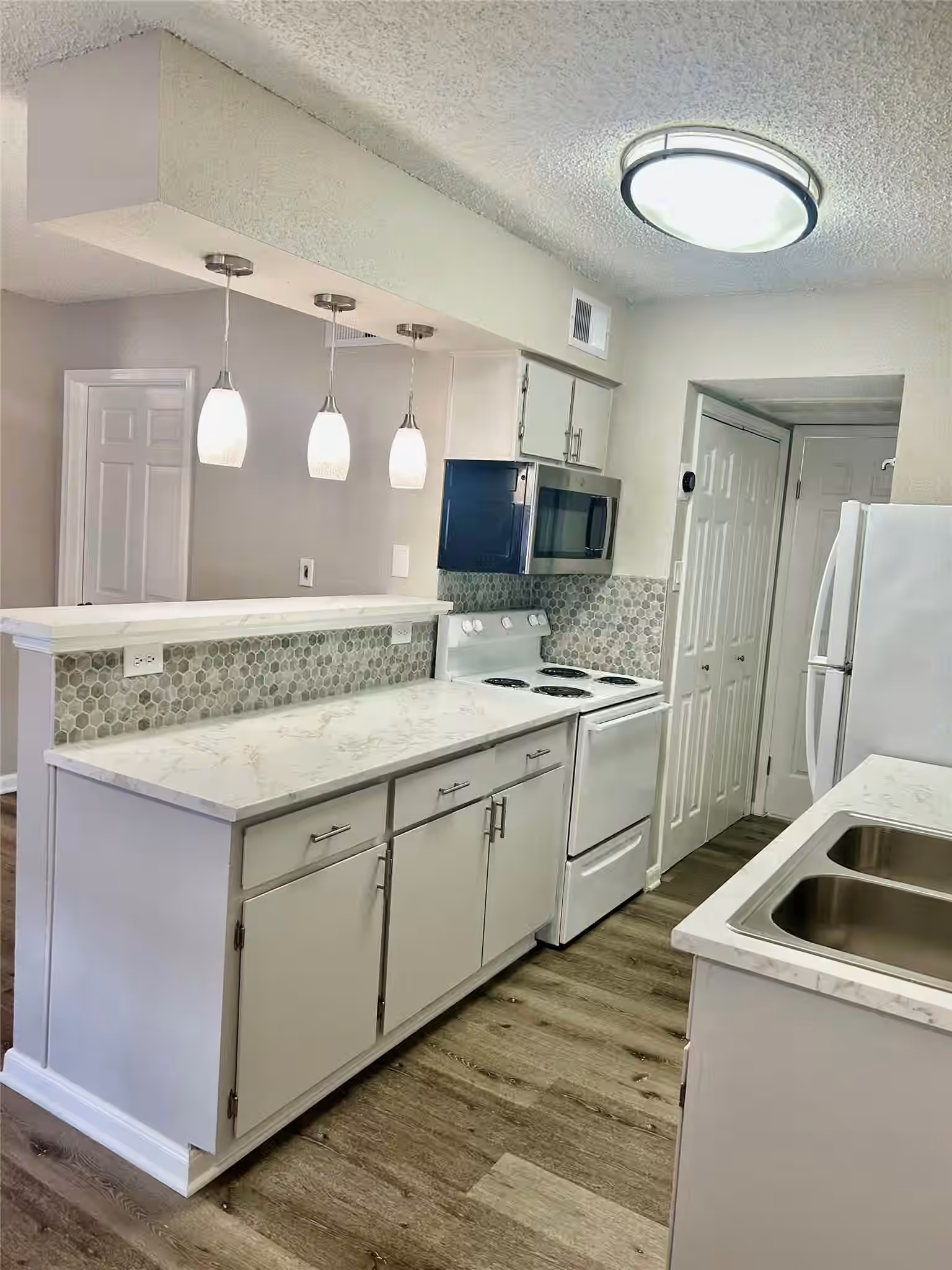 Photo 4 of 12660 Ashford Point Drive 608, Houston, TX