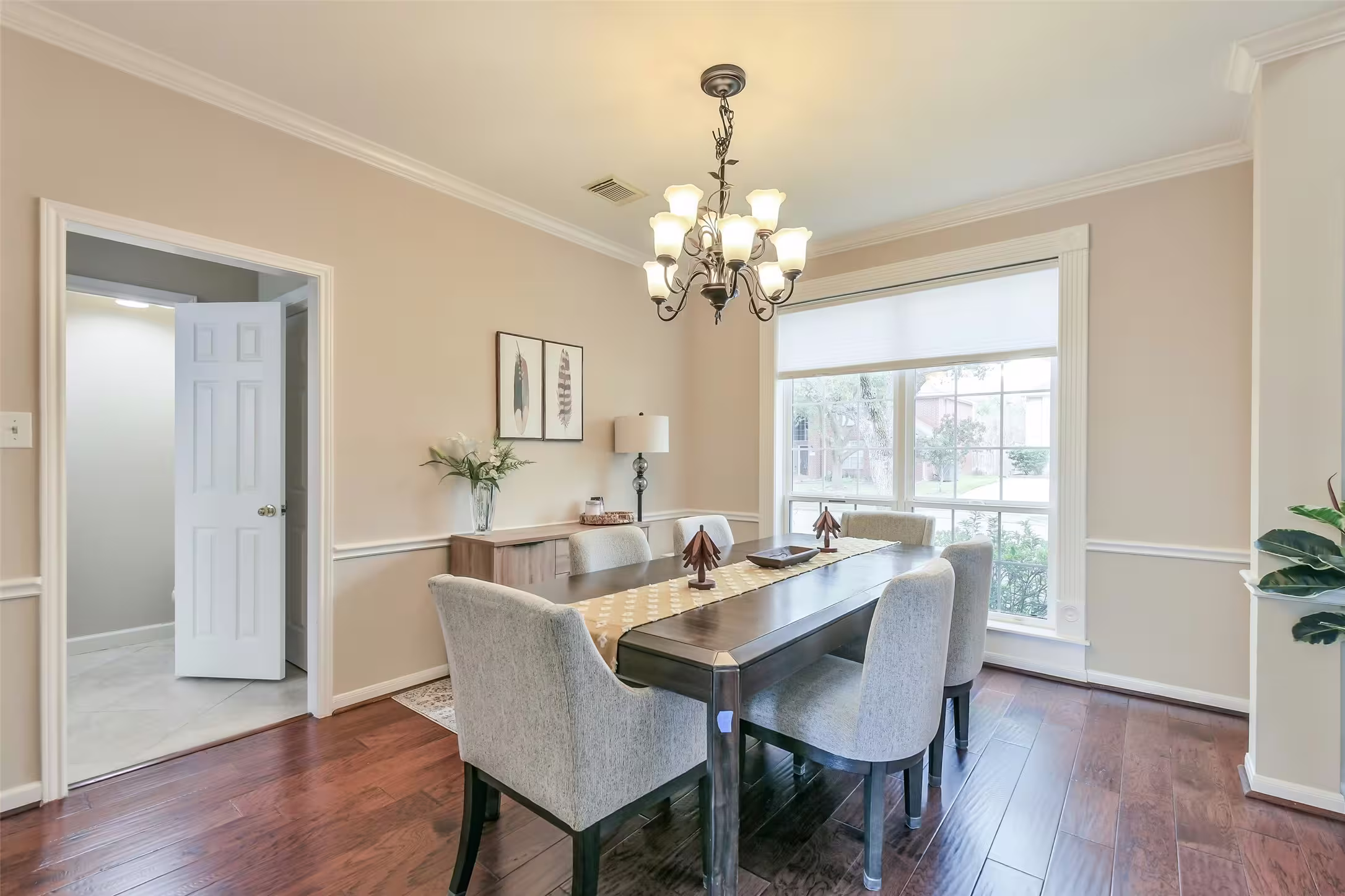 Photo 4 of 3234 Shadowleaf Drive, Houston, TX