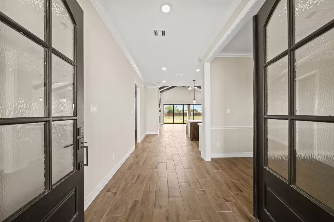 Photo 4 of 13011 Willow Drive, Needville, TX