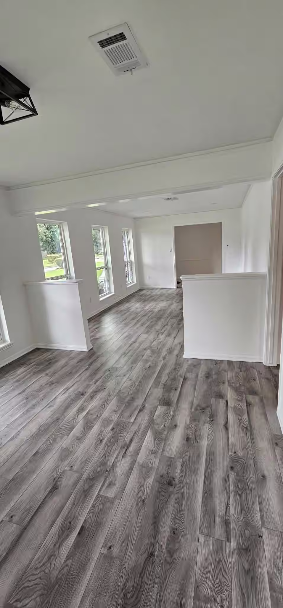 Photo 4 of 1015 Doral Lane, Houston, TX