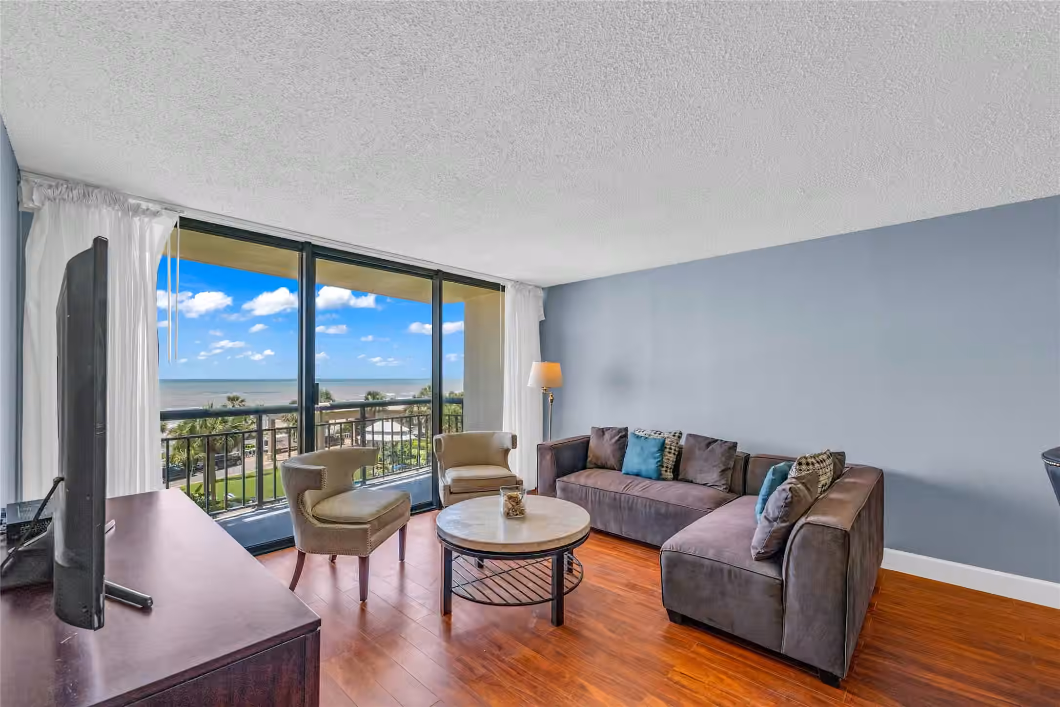 Photo 2 of 5220 Seawall Boulevard 635, Galveston, TX