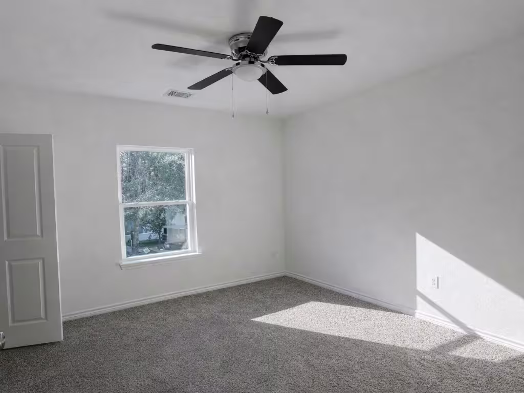 Photo 5 of 16983 W Juneau, Montgomery, TX