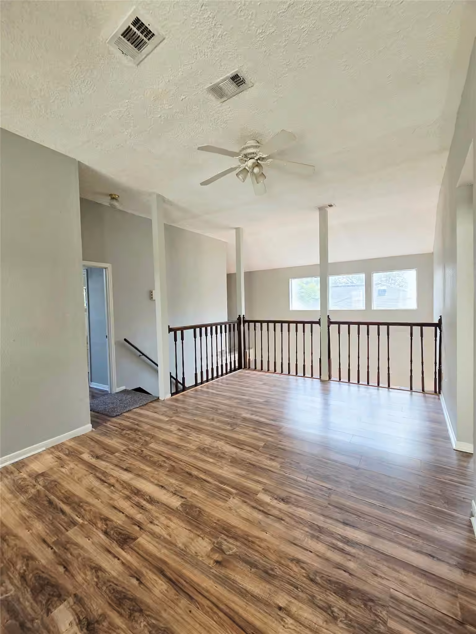 Photo 6 of 18127 Dinner Creek Drive, Katy, TX