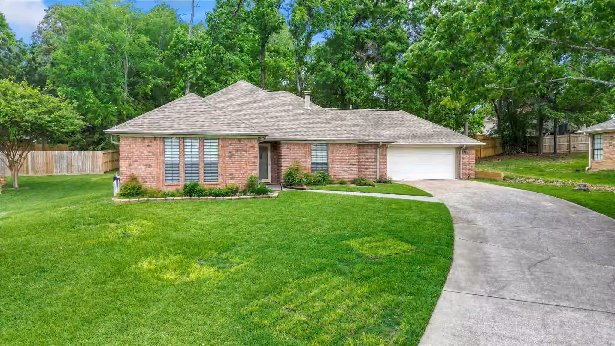 Photo of 2013 Wickersham Drive, Huntsville, TX 77340