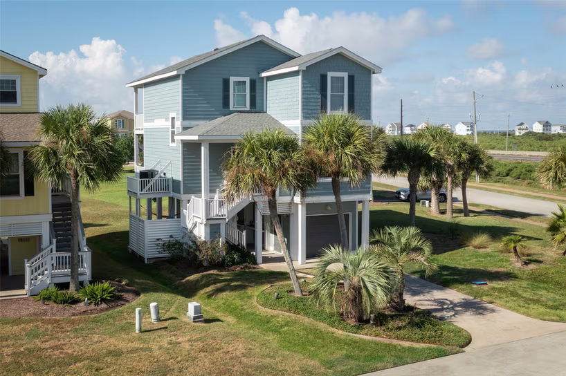 Photo 2 of 4114 NW Green Heron Drive, Galveston, TX