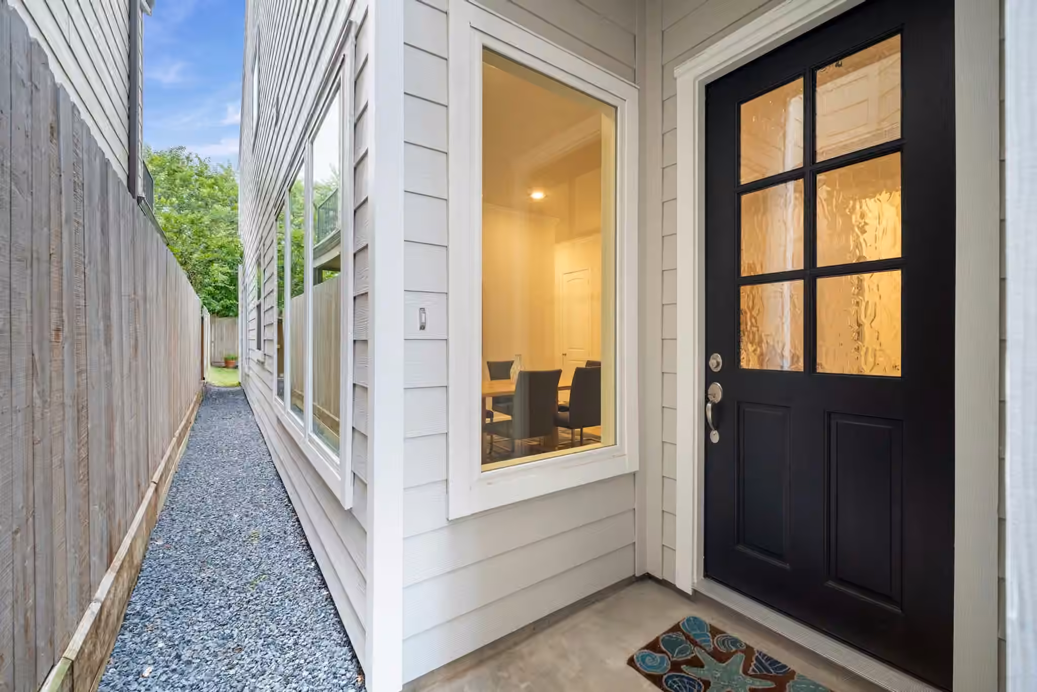Photo 2 of 1648 Bonnie Brae Street, Houston, TX