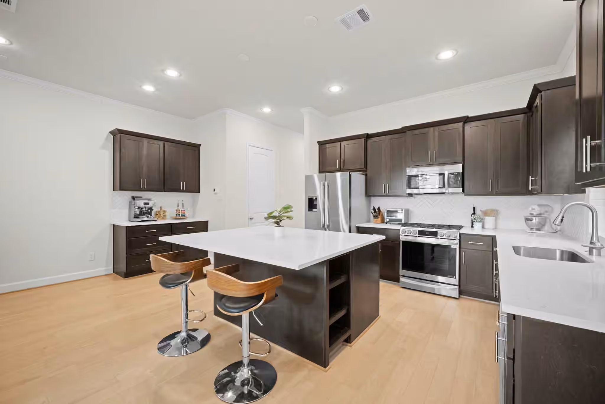 Photo 4 of 1648 Bonnie Brae Street, Houston, TX