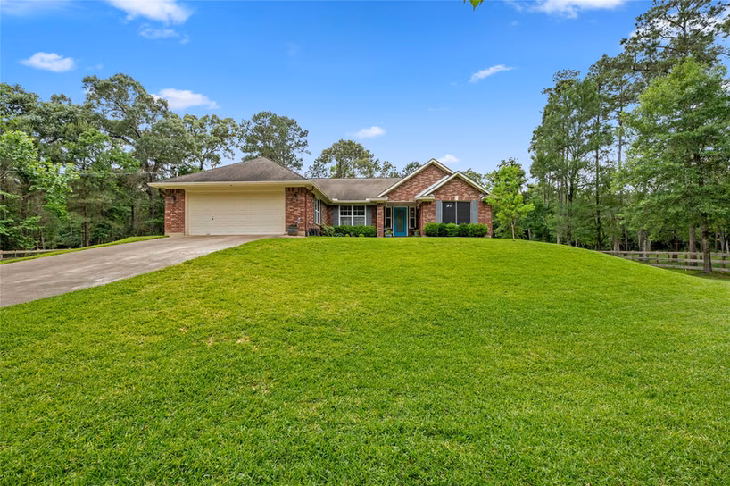 Photo 7 of 605 Pelican Street, Magnolia, TX