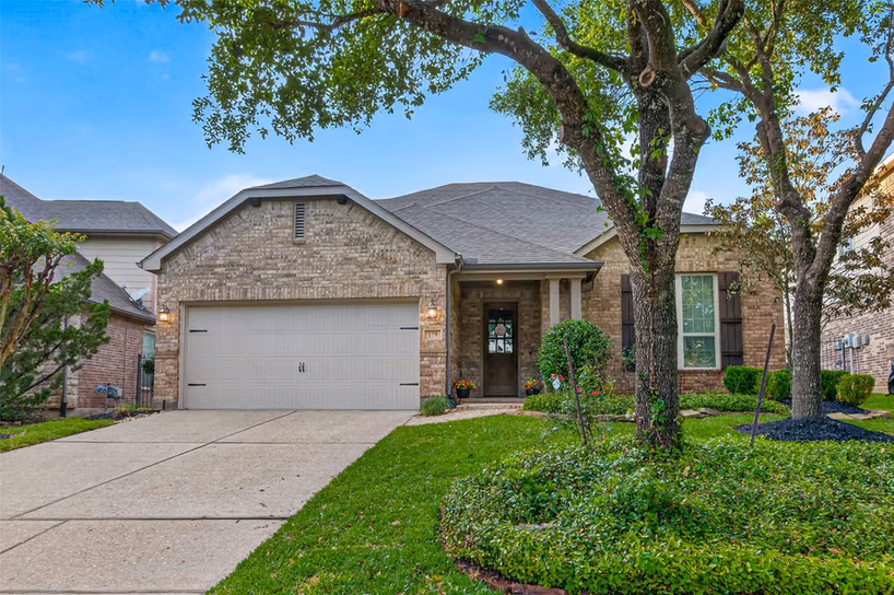 Photo 4 of 179 N Vershire Circle, Magnolia, TX
