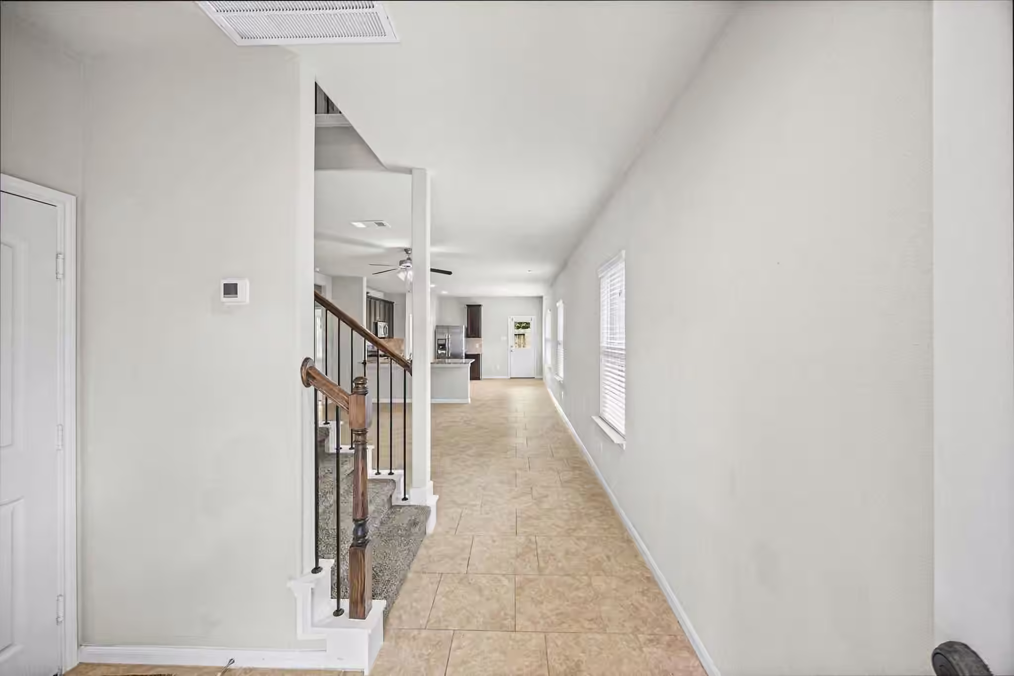 Photo 7 of 1607 City Pass Ln, Houston, TX