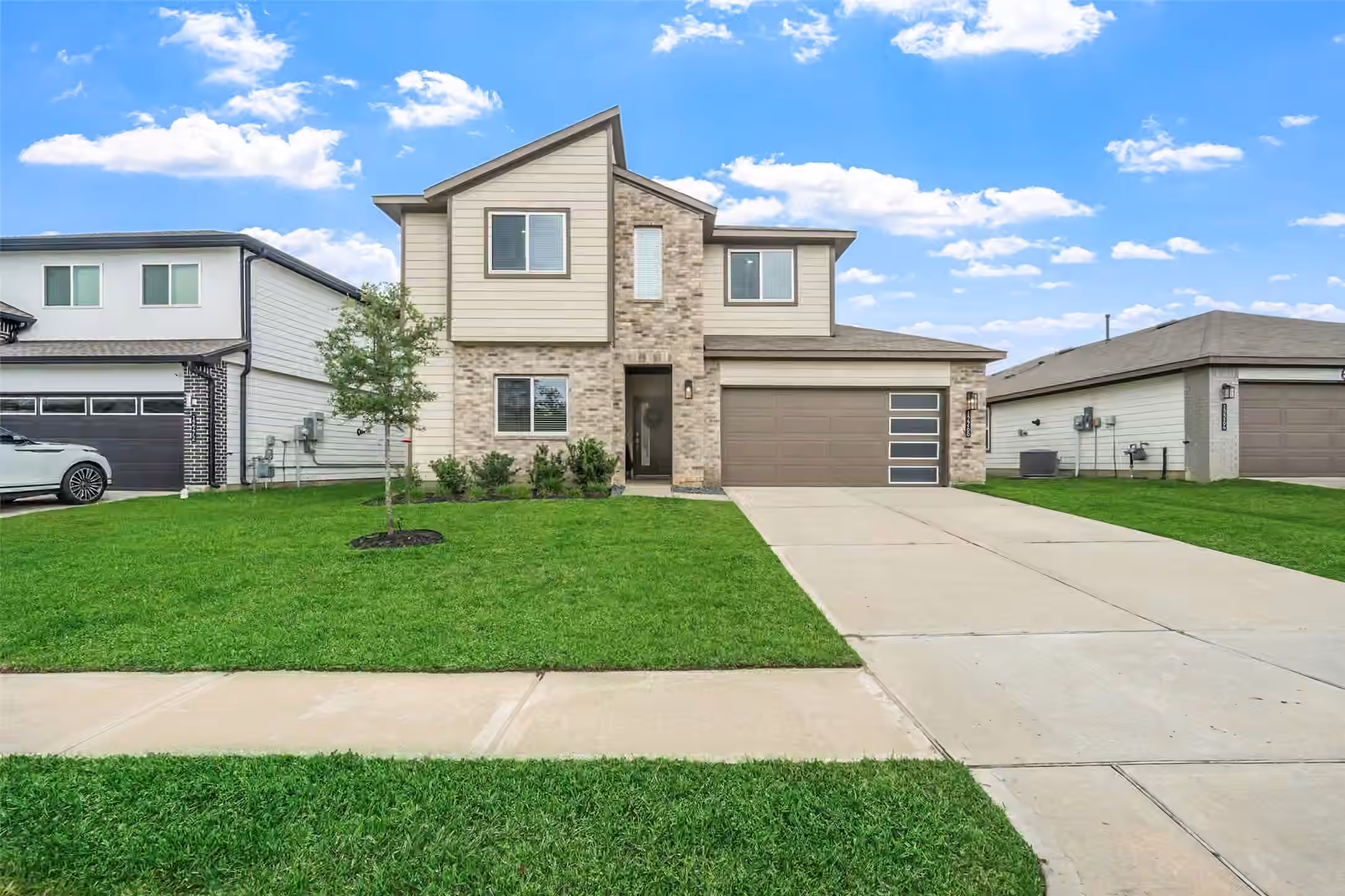 Photo 2 of 12268 Council Grove Drive, Conroe, TX