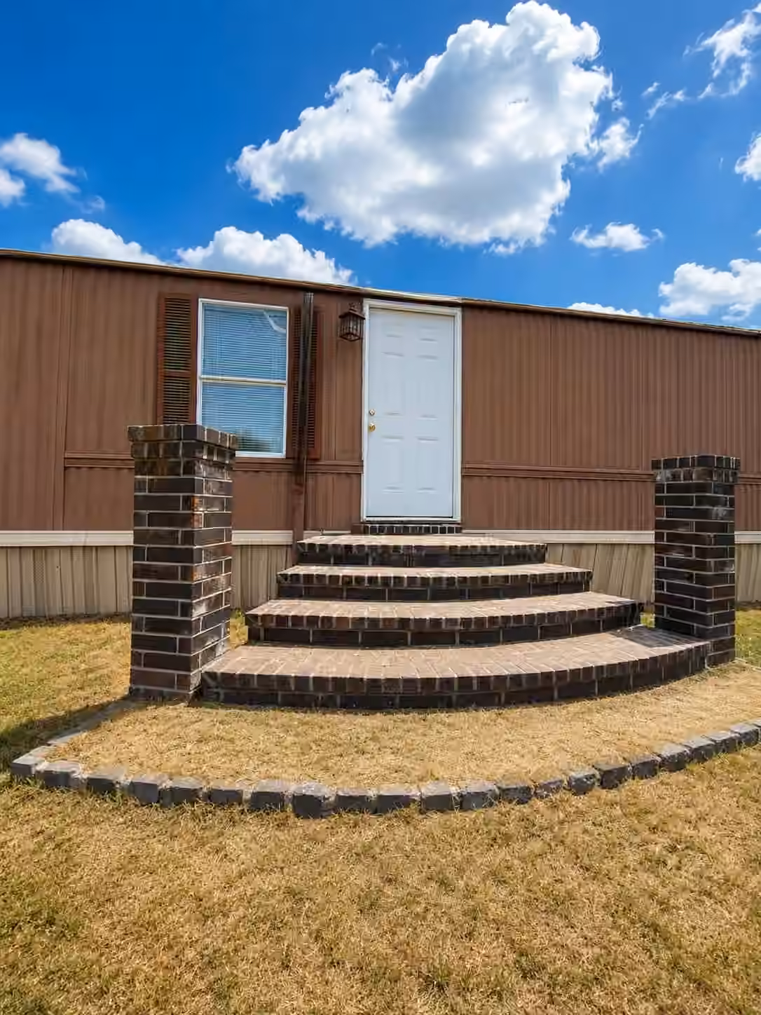 Photo 2 of 1726 Dolores Street, Rosharon, TX
