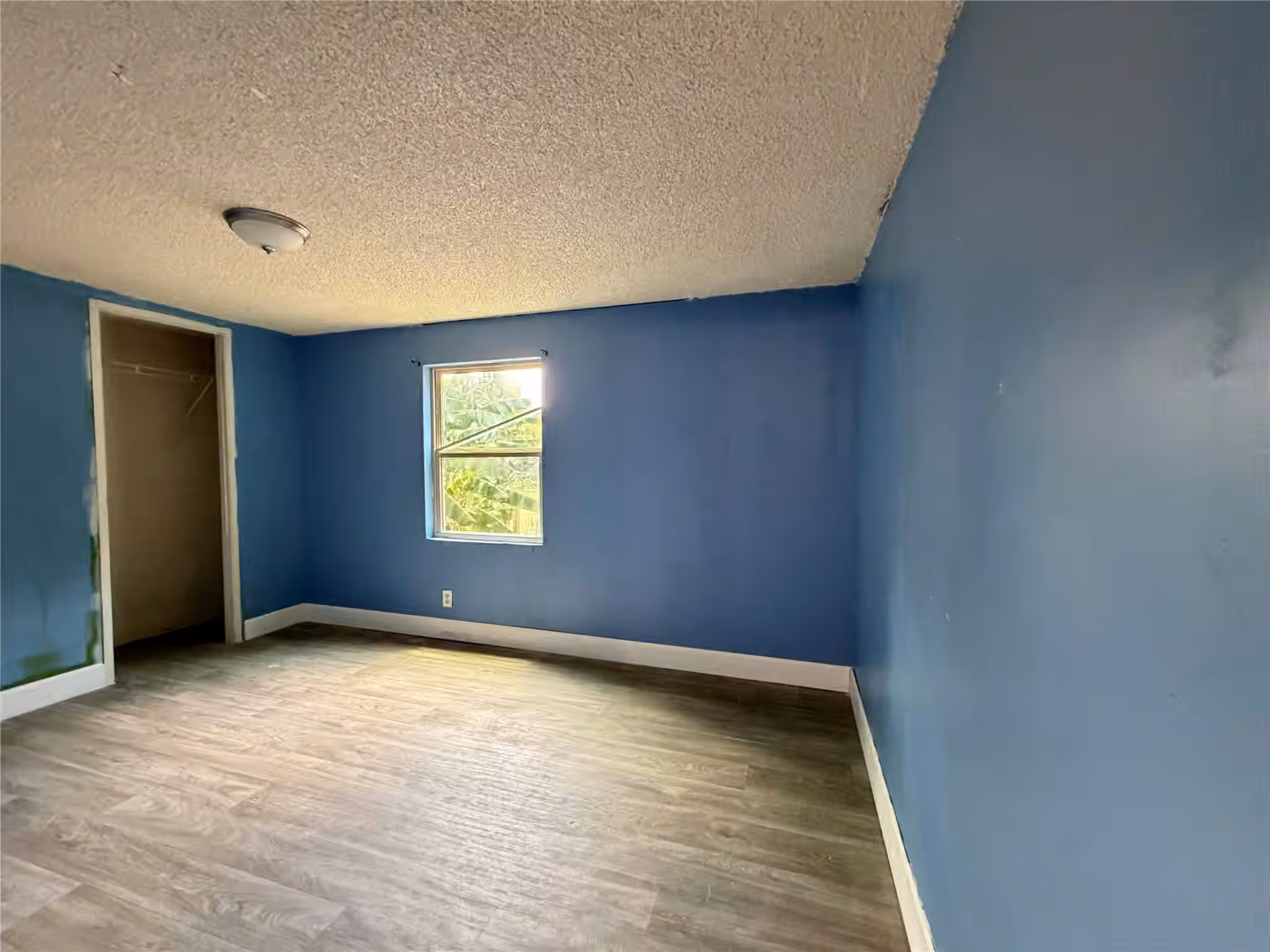 Photo 7 of 1726 Dolores Street, Rosharon, TX