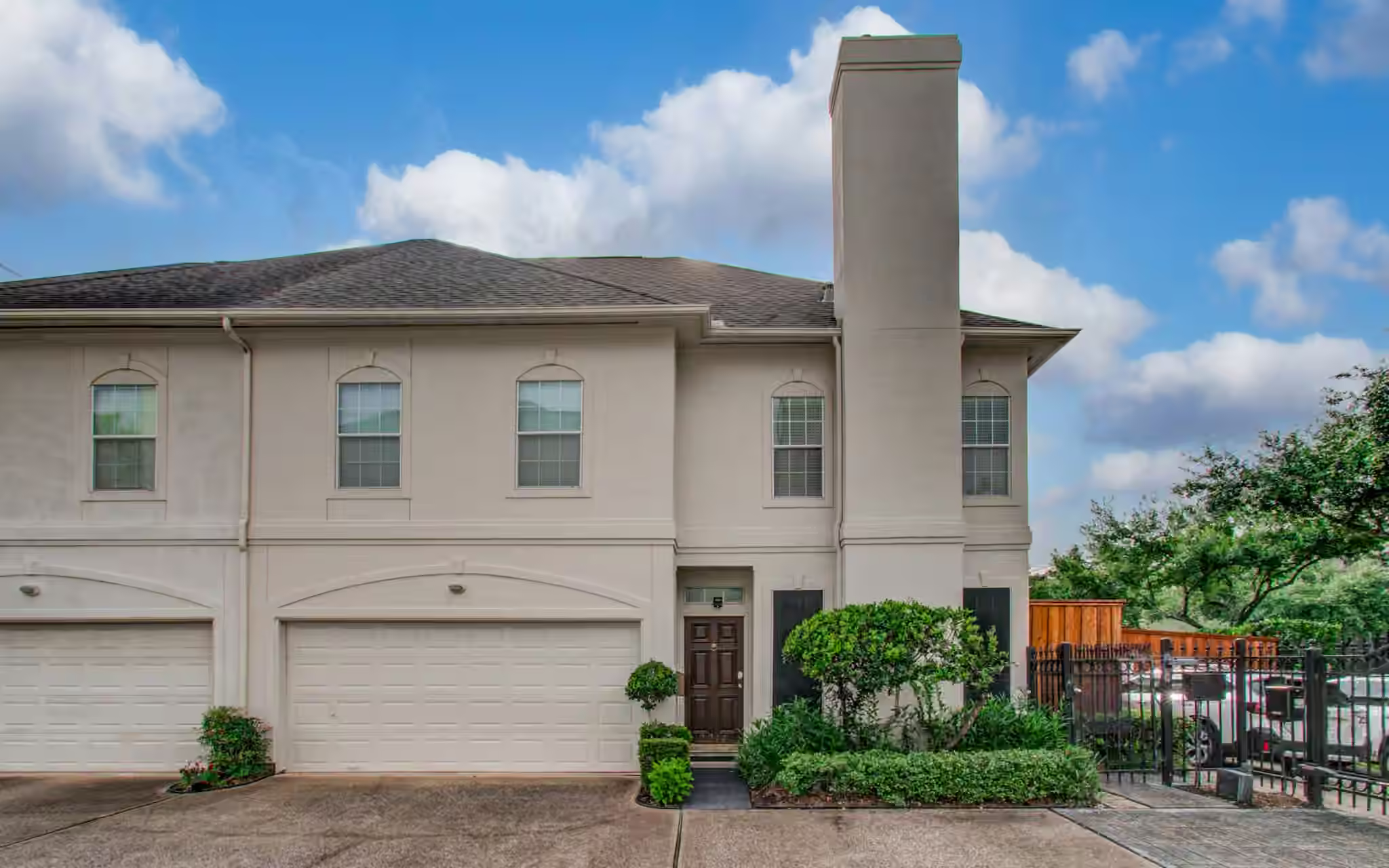 Photo 4 of 2214 W Holcombe Boulevard, Houston, TX