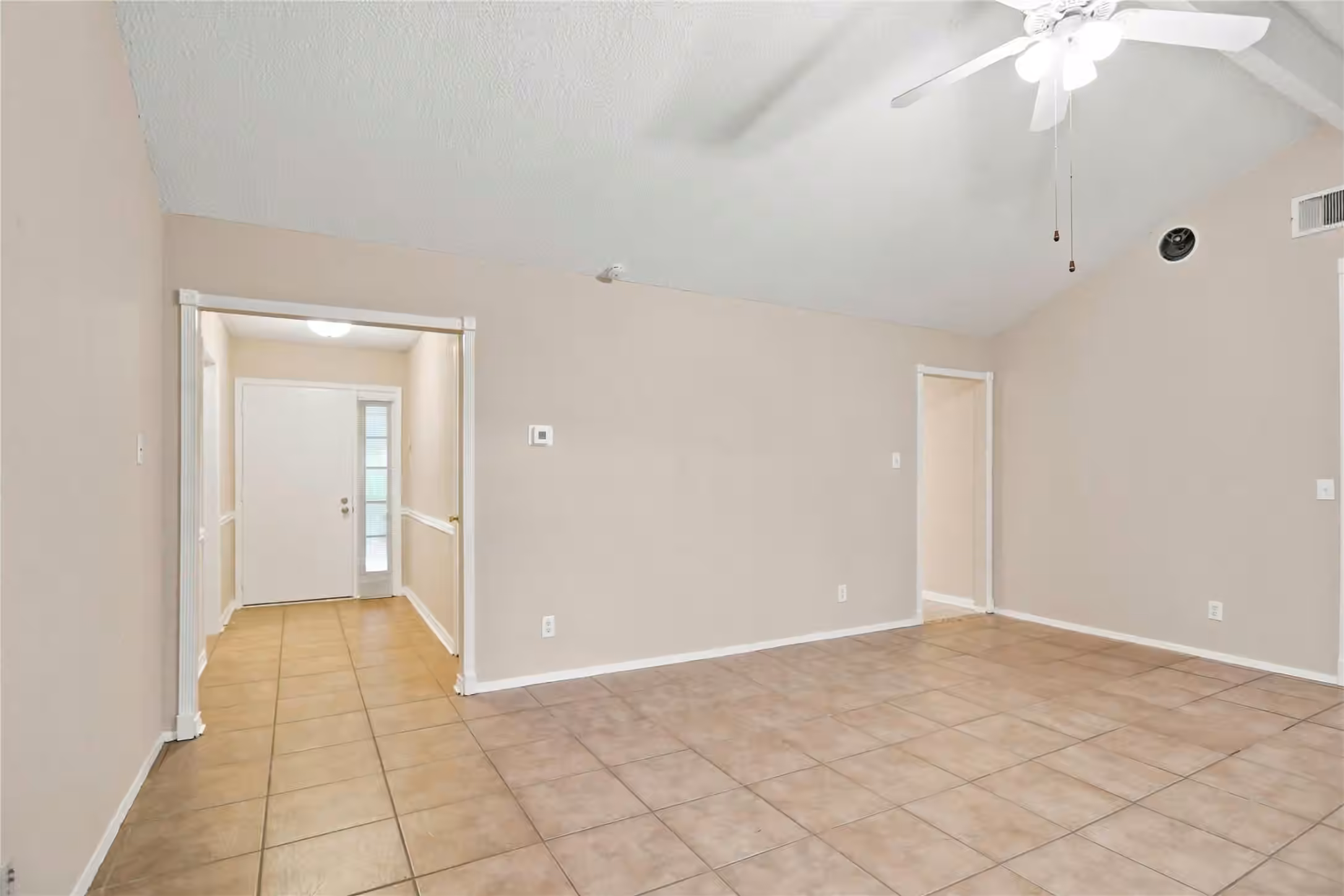 Photo 4 of 22423 Deville Drive, Katy, TX