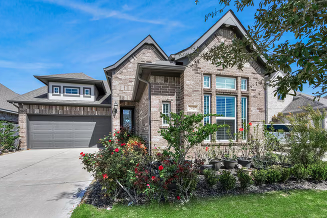 Photo 2 of 2410 Manor Valley Lane, Missouri City, TX