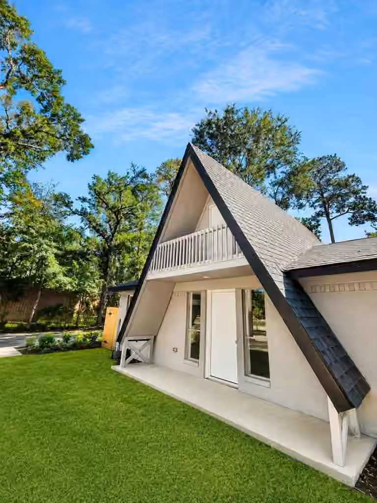 Photo of 408 Commanche Road, Conroe, TX 77316