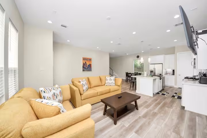 Photo 5 of 5935 Beall Street D, Houston, TX