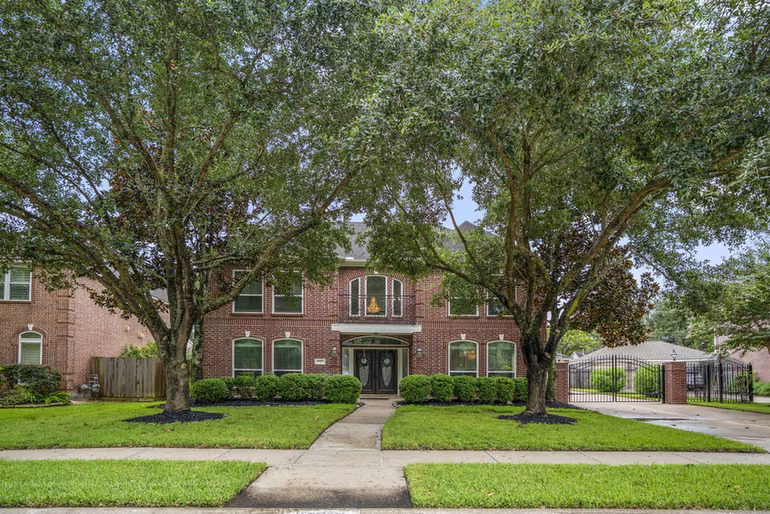 Photo 3 of 17327 W Copper Lakes Drive, Houston, TX