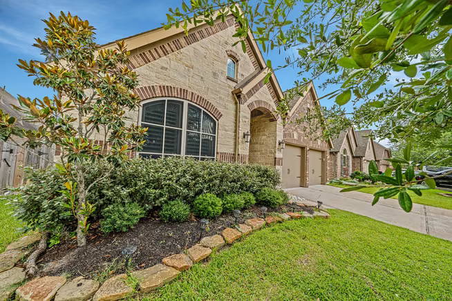 Photo 3 of 23018 Greystone Heritage Lane, Katy, TX