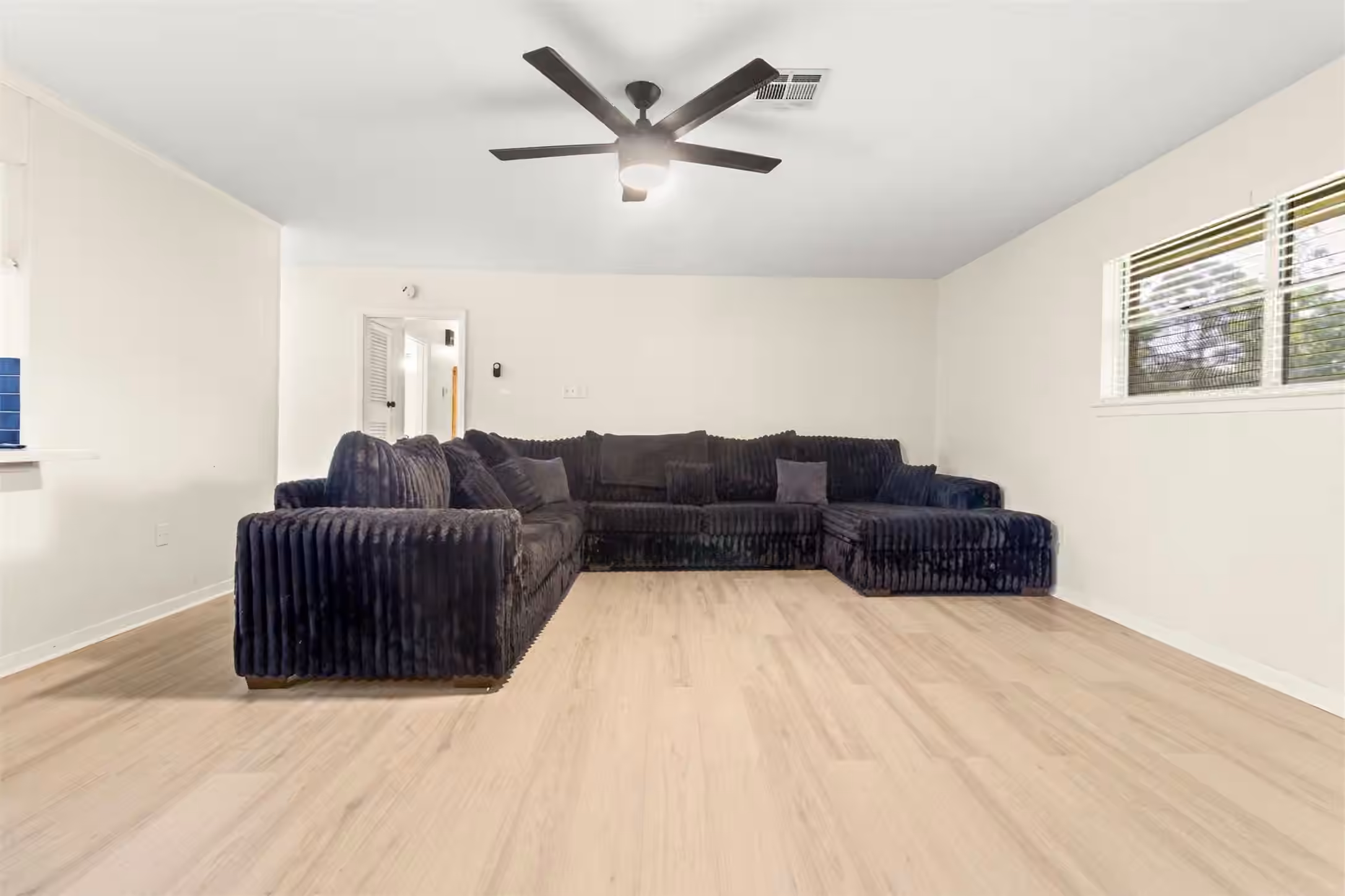 Photo 7 of 10406 Winding Trail Road, La Porte, TX